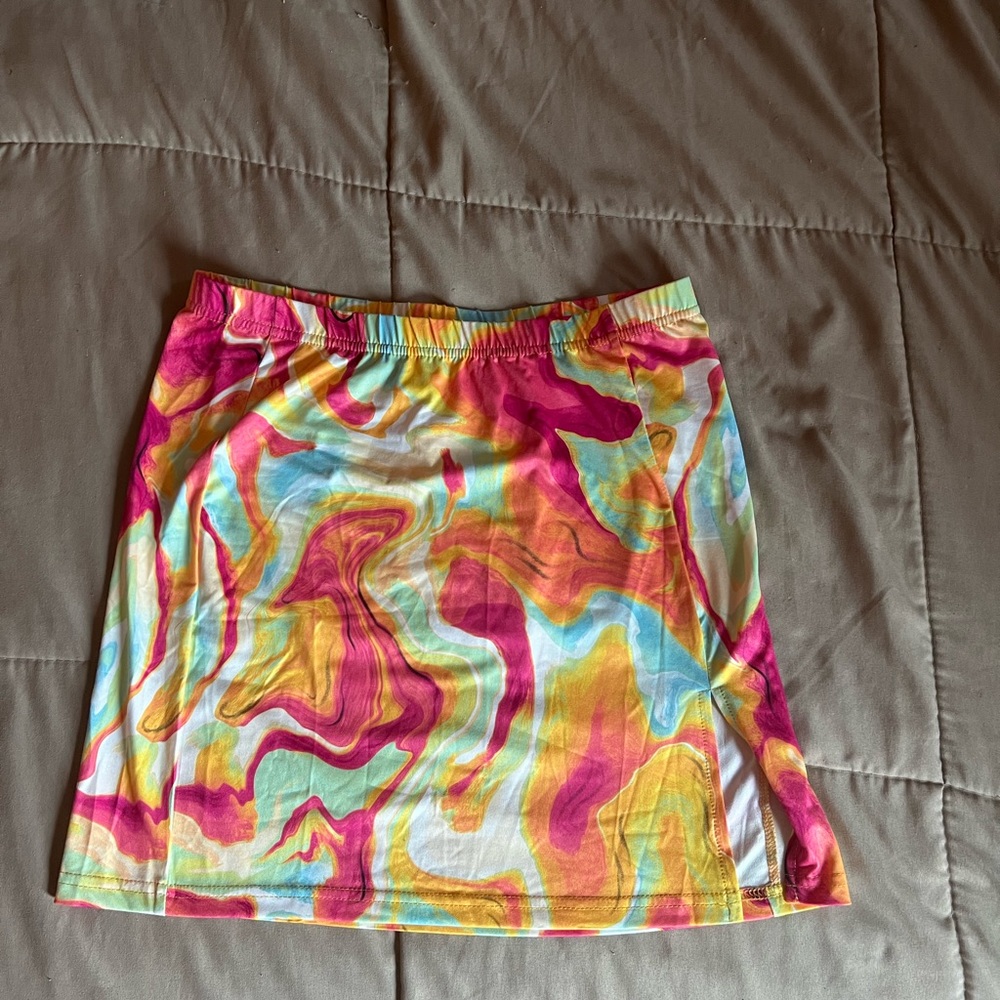 Abstract skirt - Picture 3 of 3